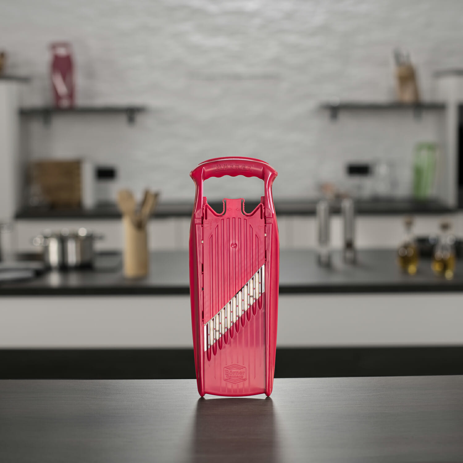 welle_waffel_frontal_kueche_rot